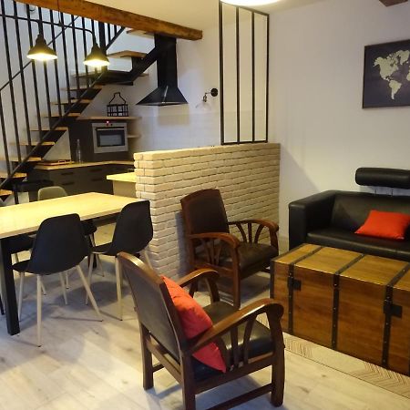 Chatte : Agreable Maison De Rue Экстерьер фото
