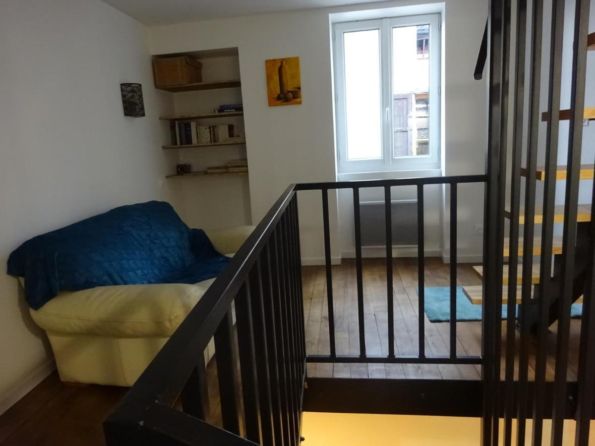 Chatte : Agreable Maison De Rue Экстерьер фото