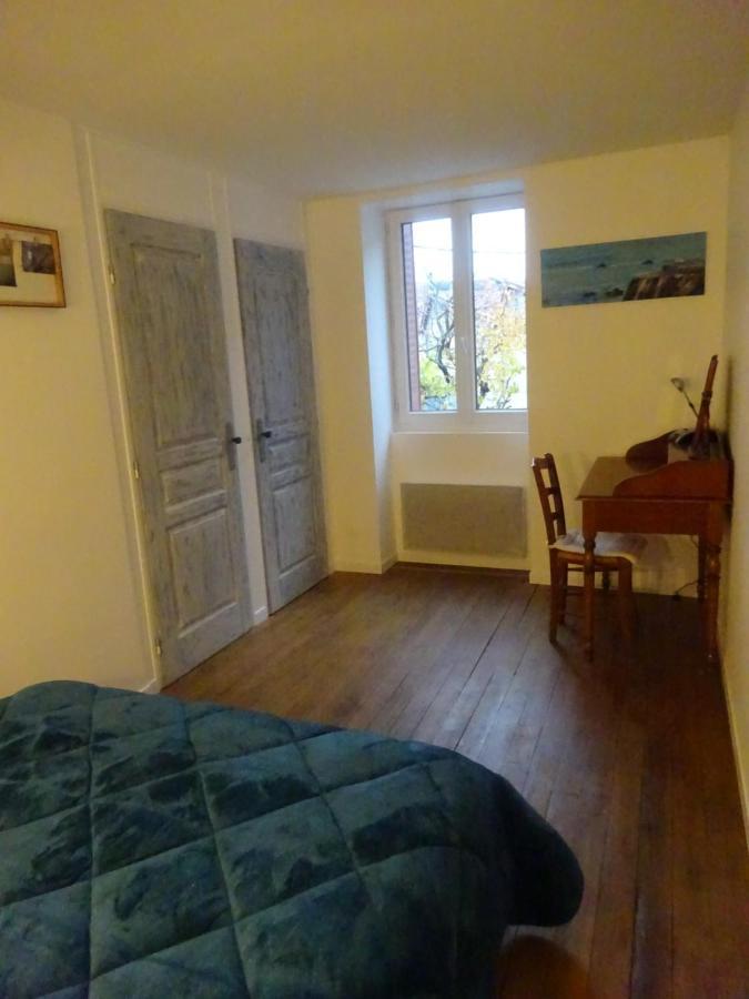 Chatte : Agreable Maison De Rue Экстерьер фото